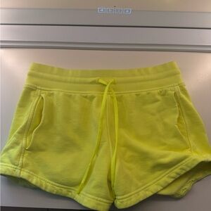 Lululemon Inner Glow HR Short 3" Neon Wash - Yellow / size 8